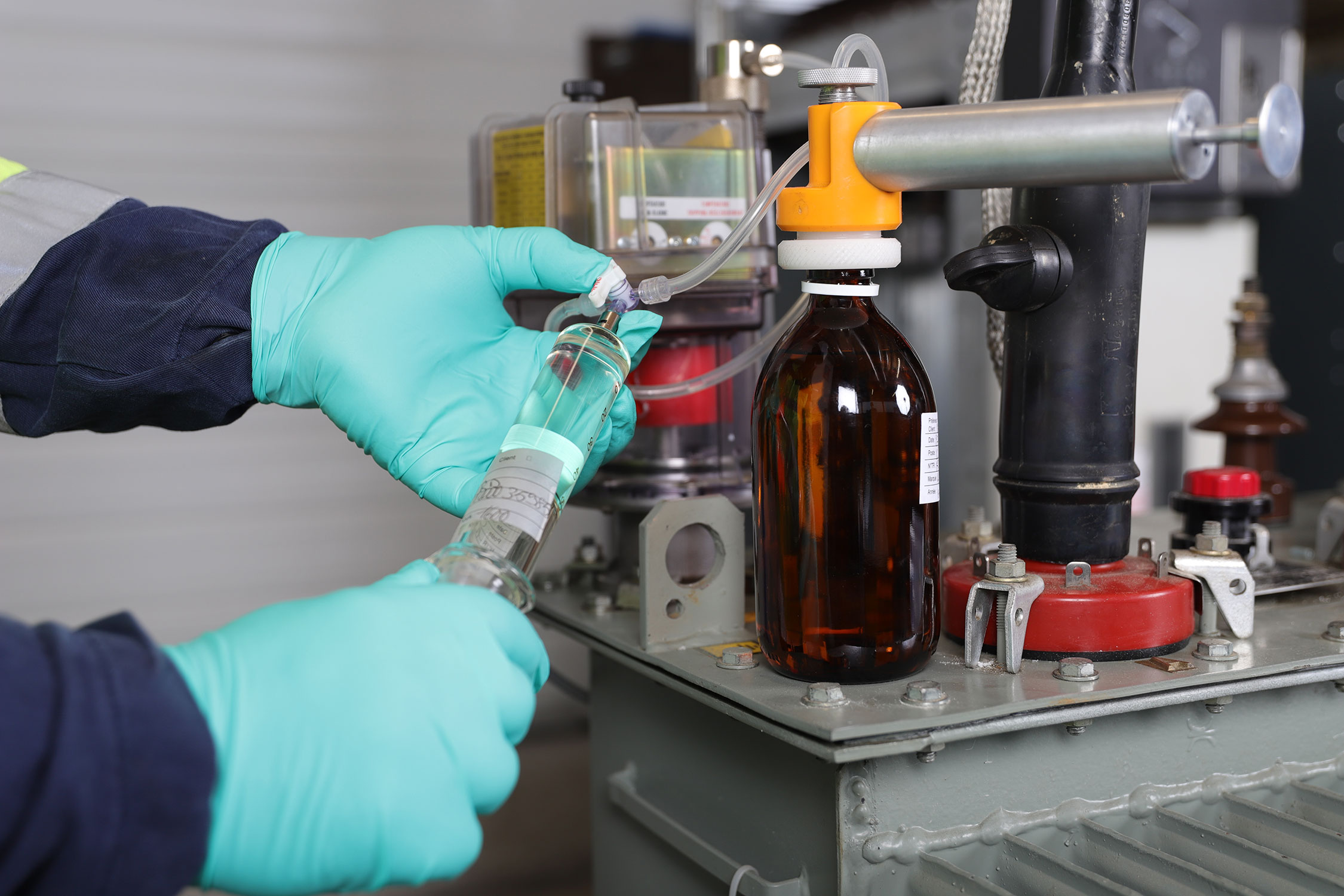 MHTI Maintenance Haute Analyse des huiles de transformateurs